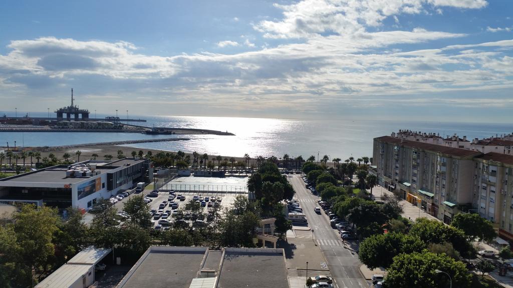 Apartamento Plaza Reina Apartment Malaga Ngoại thất bức ảnh