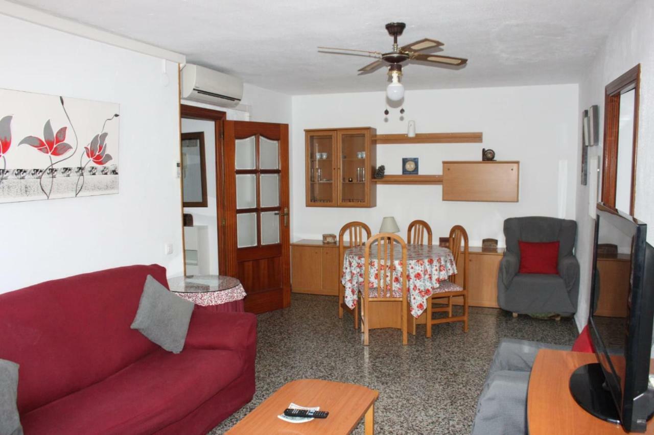 Apartamento Plaza Reina Apartment Malaga Ngoại thất bức ảnh